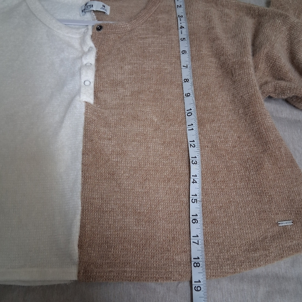 Hollister Two Tone Henley Sweater Top Medium Boxy Slouchy Fuzzy - Picture 10 of 11